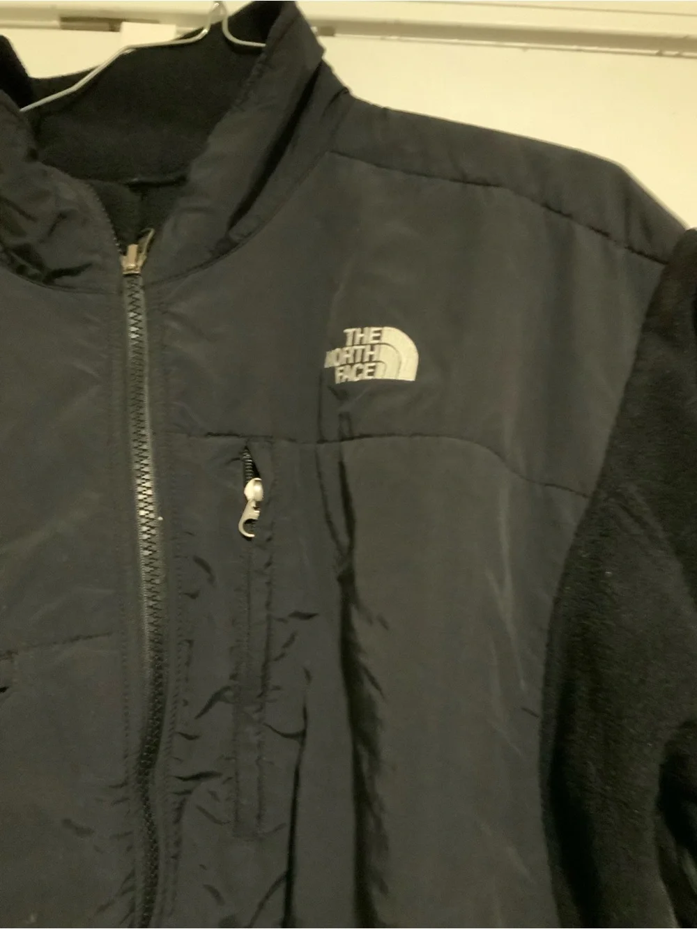 The North Face Black Men's Lightweight Fleece Jacket
